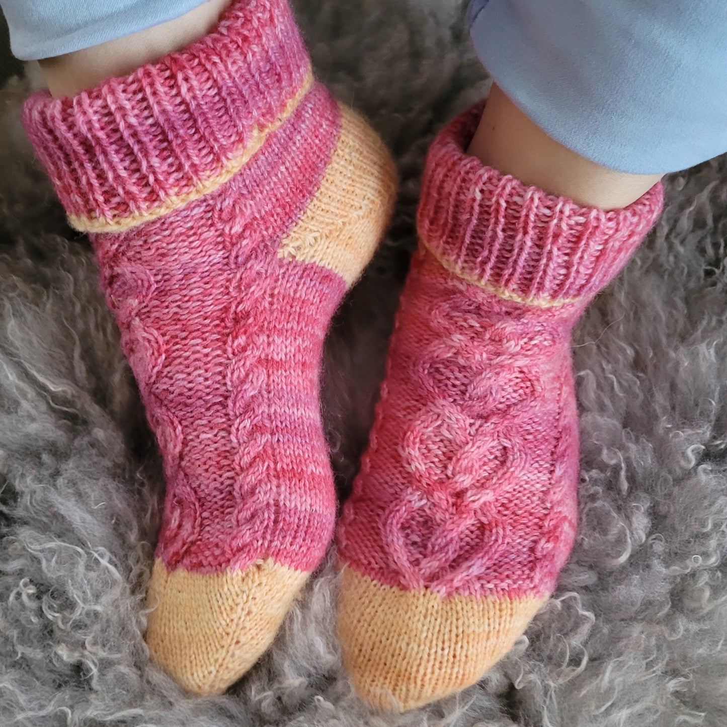 Love is in the Air Socks Pattern Only - Digital Pattern in English/Norwegian - Norwegian design