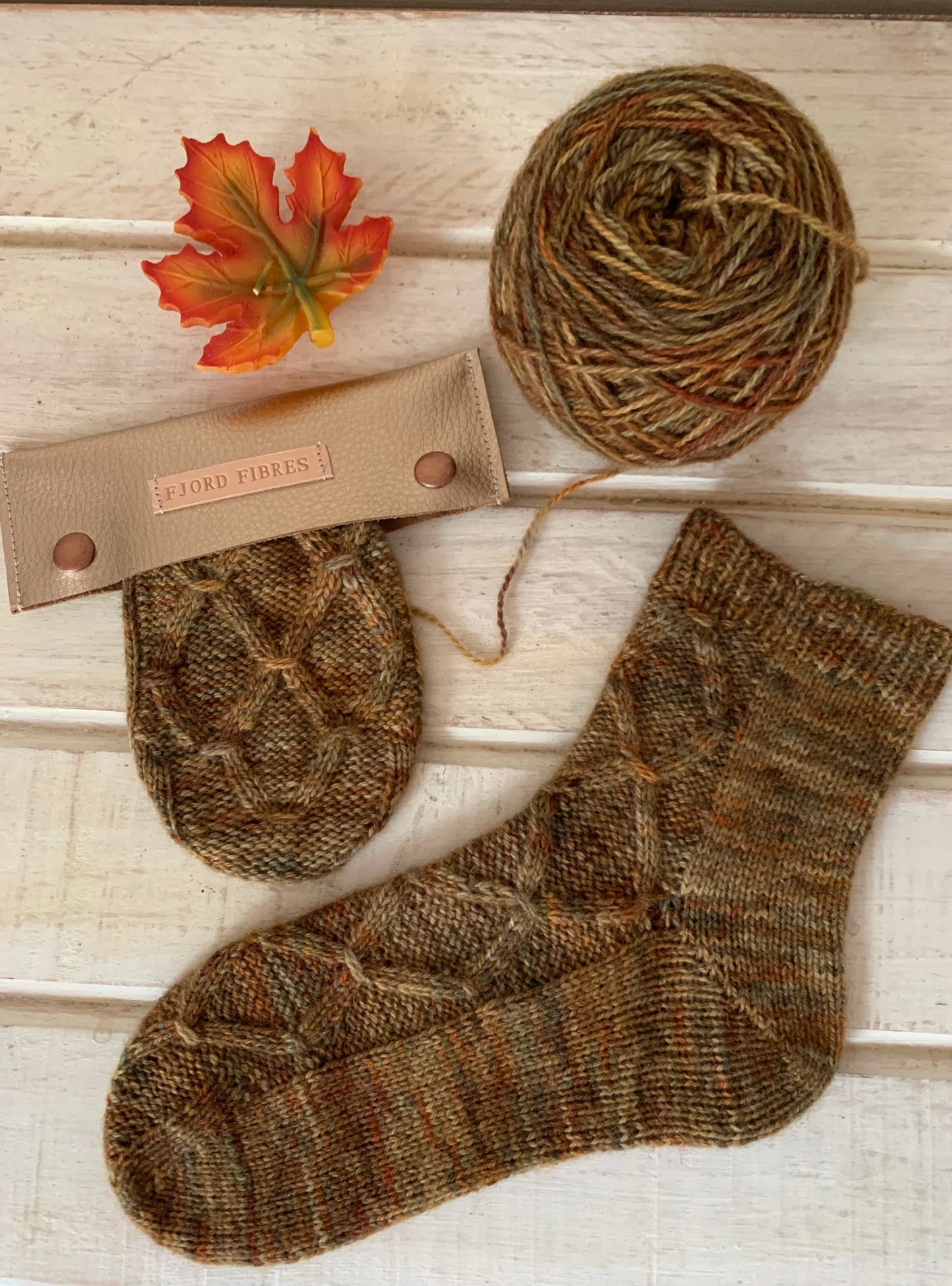 Lughnasadh Socks Pattern Only - Digital Pattern in English/Norwegian - Norwegian design